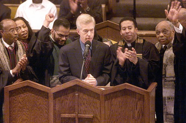 Governor Gray Davis Speaking at Sunday Services.