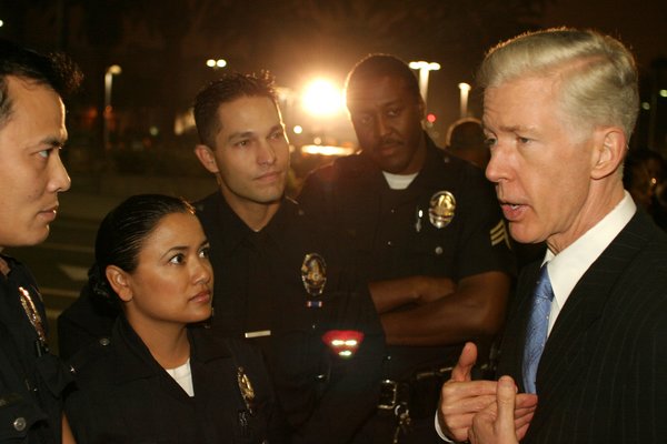 Governor Gray Davis meeting with Southern California Police Officers to discuss community safety.