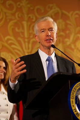 Governor Davis Speaking at the Unveiling of his Official Portrait.