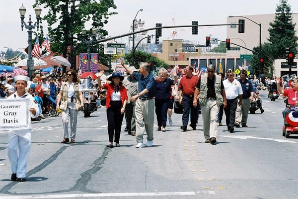 Governor and First Lady Sharon Davis celebrating the Fourth of July in Northern California.