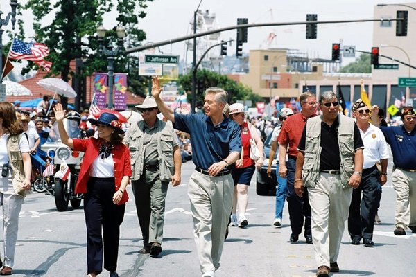 Governor and First Lady Sharon Davis celebrating the Fourth of July in Northern California.